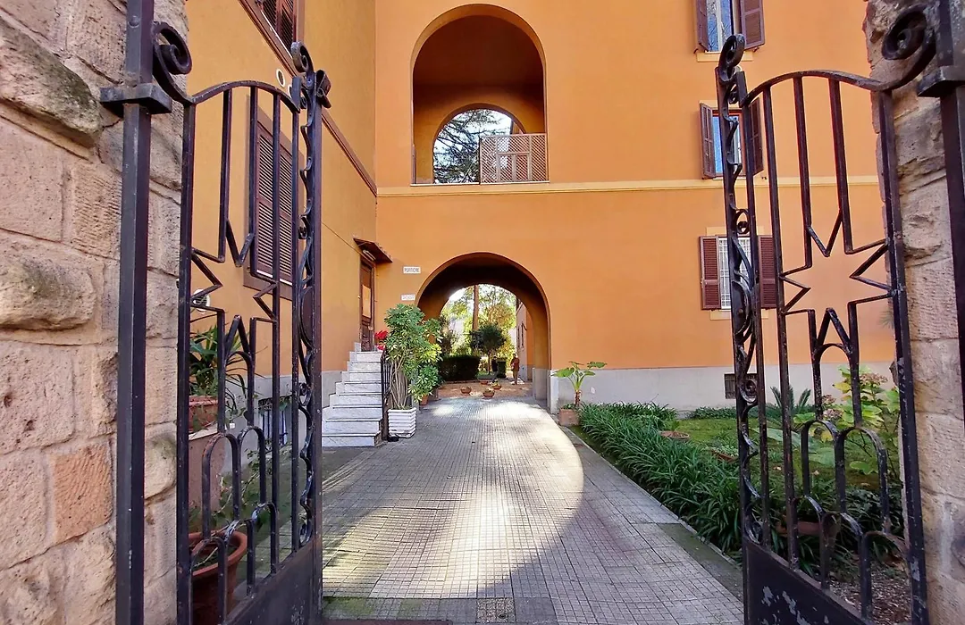 Roma & Amor Apartment-1